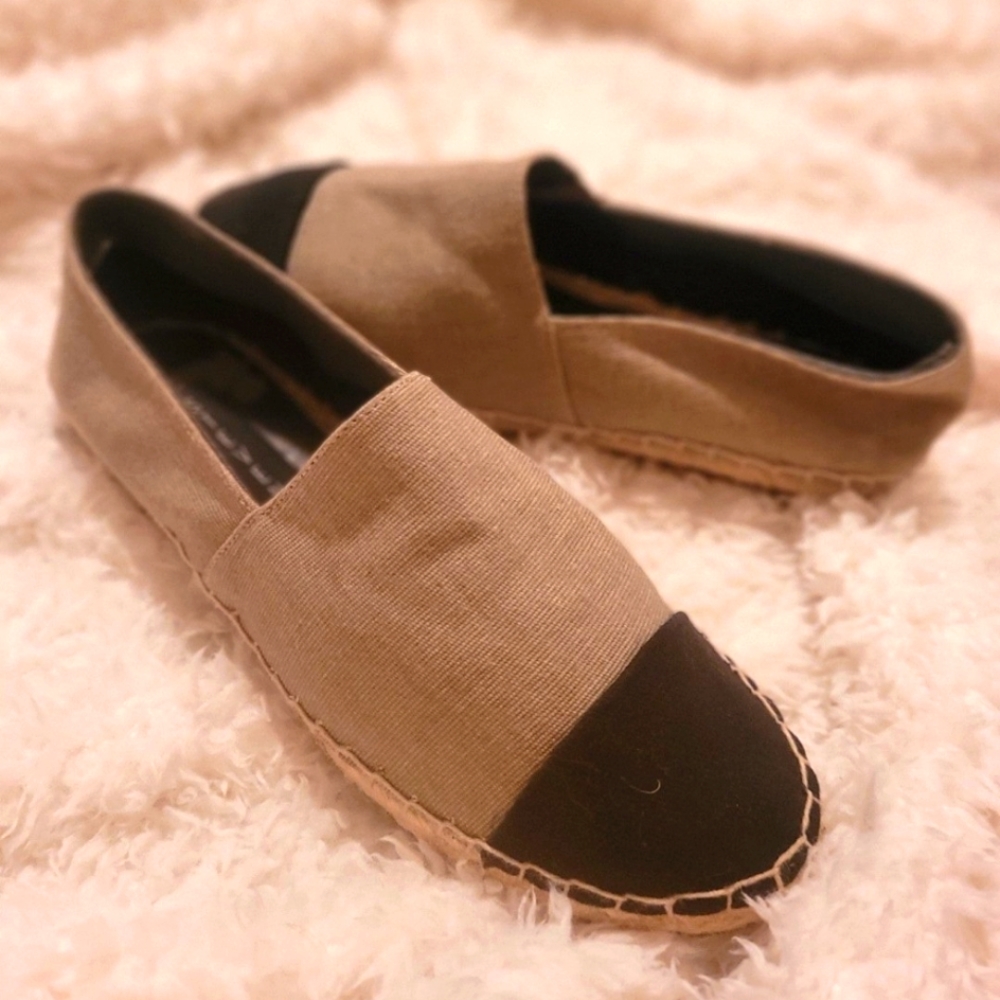 Steve Madden Slip Ons Size 6.5